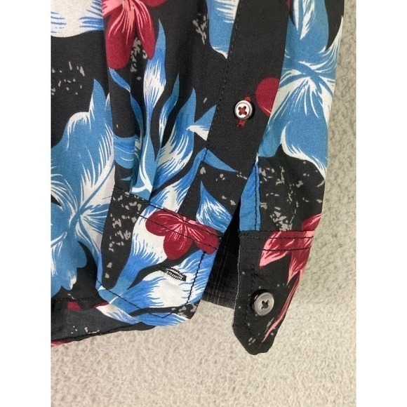 Geometrix NYC Floral Print Blouse M Women's Slim Fit Chic & Stylish Work Weekend - Picture 8 of 10